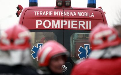 Accident grav pe DN 66. Coordonatele locului unde s-a produs coliziunea au fost transmise automat la 112 de sistemul cu care era dotat unul dintre autoturisme
