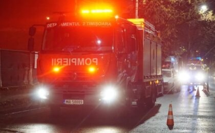 Zid prăbușit peste o persoană, în Timiș