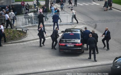 Premierul slovac Robert Fico a fost rănit în urma unui atac armat