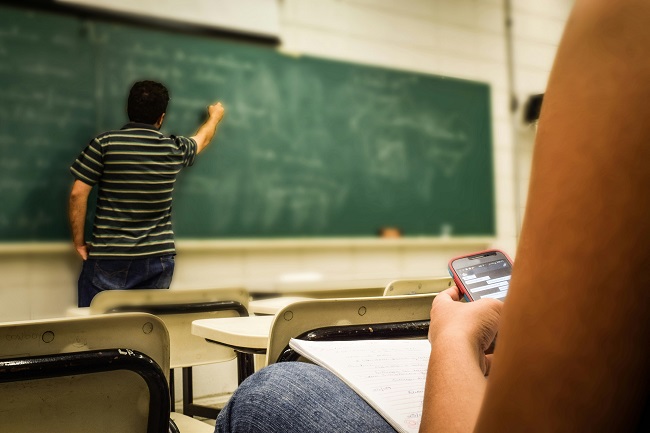 Timiș: Au promovat clasa a VIII-a cu medii de peste 7, dar au luat mai puțin de 2 la evaluarea națională