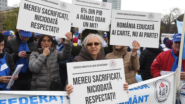 Profesorii din Timiș se poziționează favorabil pentru o grevă generală în această vară