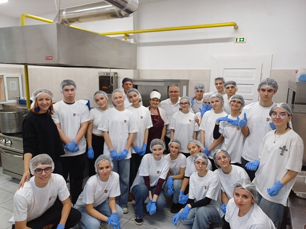 Proiect caritabil al elevilor de la Colegiul Național Bănățean din Timișoara pentru oamenii fără adăpost 1 Proiect caritabil al elevilor de la Colegiul Național Bănățean din Timișoara pentru oamenii fără adăpost