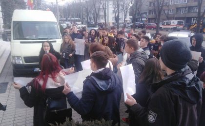 protest elevi