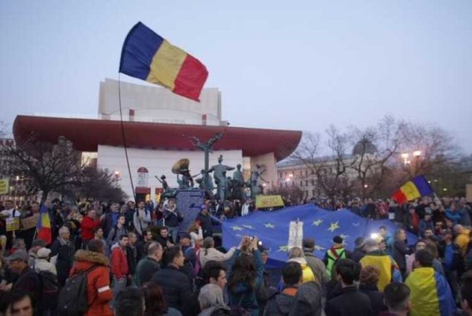 Proteste în București și Timișoara, împotriva certificatului verde. Video/Foto