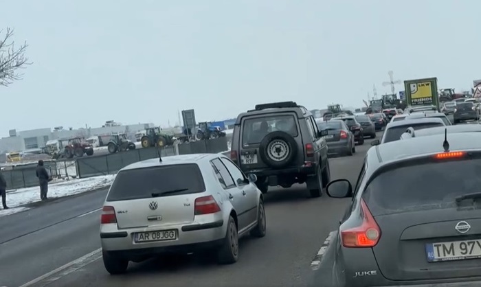 Protest cu zeci de tractoare, camioane și autoturisme, la Timișoara. Recomandări de la IPJ Timiș