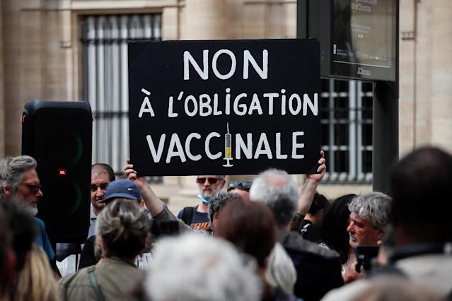 Obligativitatea vaccinării duce la proteste majore în Franța