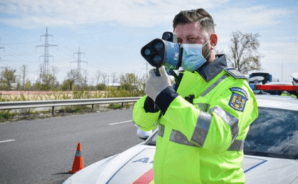 Viteză excesivă în vestul țării: Șofer prins de radar cu aproape 220 km/h