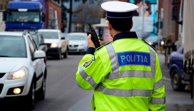 Pistol furat dintr-o mașină parcată în Timișoara