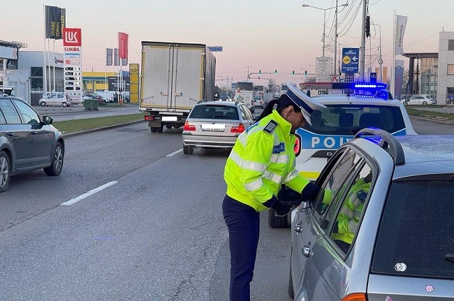 Măcel în rândul şoferilor iresponsabili: 400 de permise de conducere au fost reținute într-o singură zi de polițiști