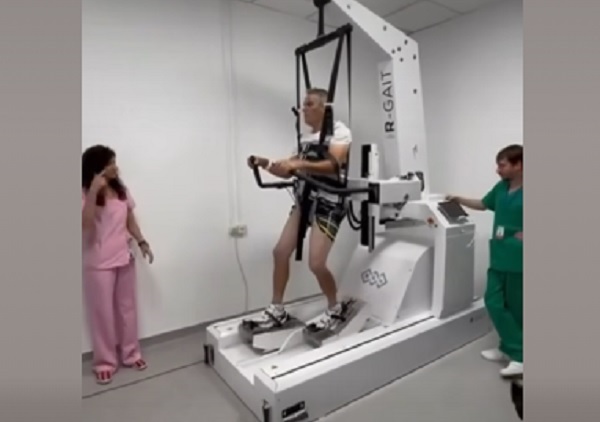 Un bărbat care a suferit un traumatism sever se recuperează cu o tehnologie modernă la Spitalul Judeţean din Timişoara. Video