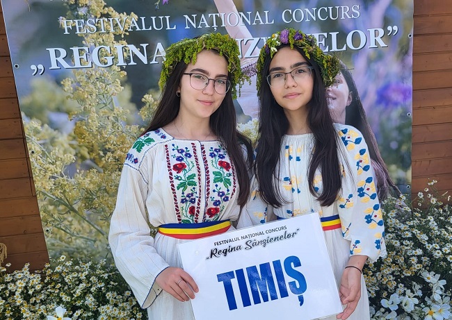 "Prințesa Sânzienelor" este din Timiș! Riana și Andra Fudulu au reprezentat județul la Festivalul-Concurs "Regina Sânzienelor"