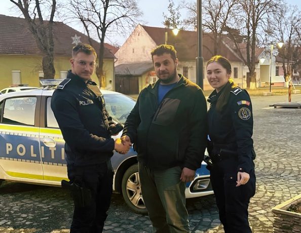 Normalitate. Polițiștii din județul Timiș au returnat un portofel pierdut