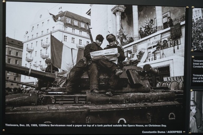 Constantin Duma, supranumit fotograful Revoluției anti-comuniste de la Timișoara, expune la ICR Londra, în cadrul evenimentului „Freedom / Libertate“