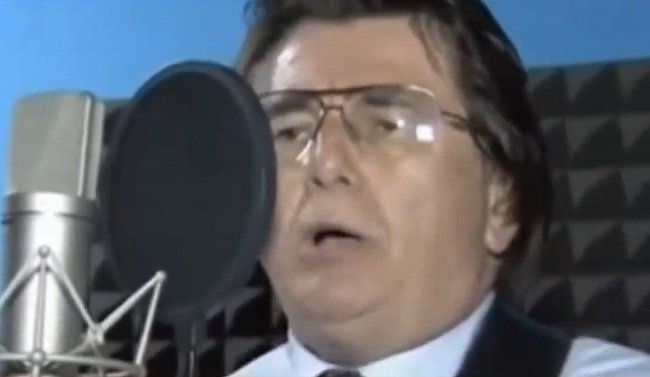 "Dintre sute de catarge". Robu cântă pe versuri de Eminescu (video)