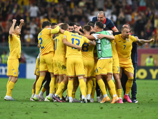 A dat Domnul! România - Kosovo 2-0. Meciul a fost întrerupt 40 de minute