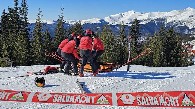 Salvamont: 61 de persoane, salvate de pe munte în ultimele 24 de ore