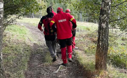 O turistă străină a căzut cu motocicleta pe Muntele Mic