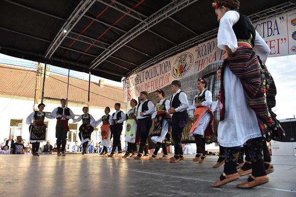 Festivalul Internațional de Folclor „Hora prieteniei”, la Sânmartinu Sârbesc