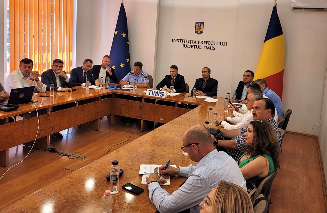 Ședință la Prefectura Timiș. Măsurile adoptate în contextul Codului roșu de caniculă