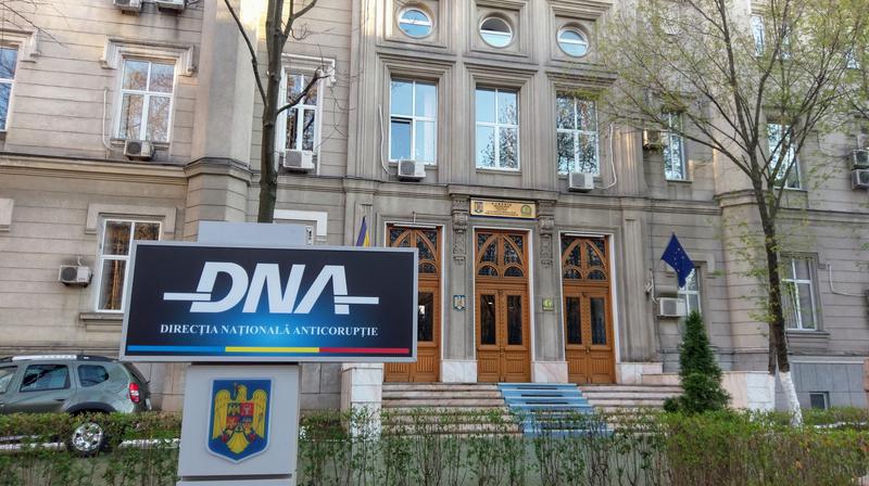 DNA: Cosmin Şandru şi Nicolae Bitea, urmăriţi penal pentru dare de mită!