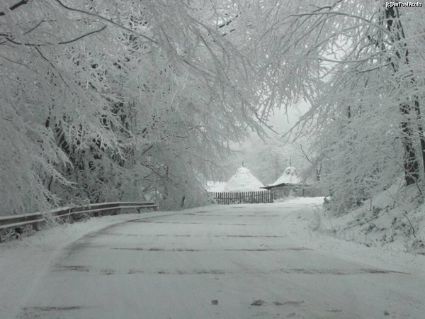 Drumul spre Muntele Mic este închis, momentan. Se schiază gratis pe Muntele Semenic, în 1 decembrie