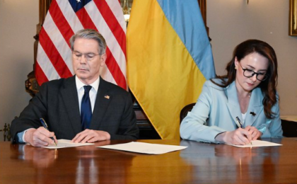 Ucraina și SUA au semnat acordul privind mineralele rare dorit de Trump