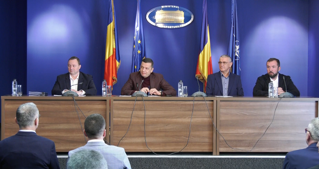 CNAIR a semnat contractul pentru construirea primului lot al Drumului Expres Arad - Oradea
