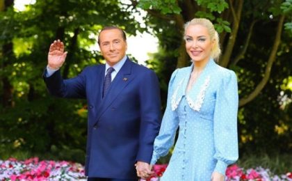 Berlusconi revine oficial în Parlamentul italian. Politicianul de 86 de ani a obținut un loc în Senat și unul în Camera Deputaților pentru iubita sa de 32 de ani