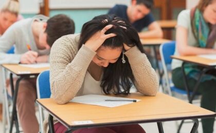 Simularea probelor scrise pentru bacalaureat și evaluarea națională are loc în martie
