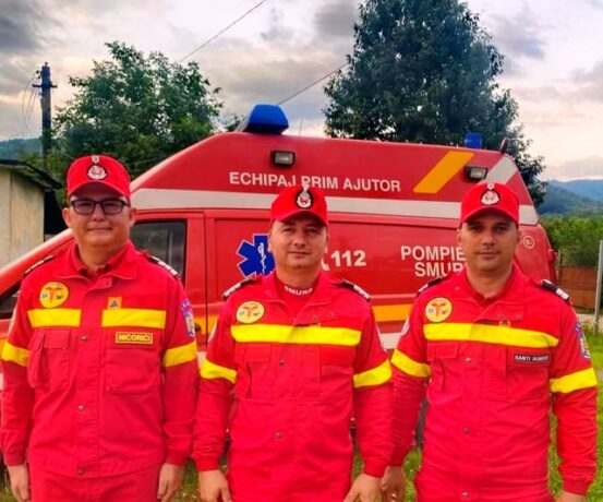 Trei pompieri de la SMURD au fost îngeri pentru un suflet de doar 26 de zile. „Fetița mea s-a înecat cu lapte. Nu mai respiră!”
