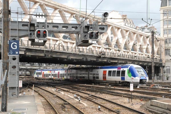 Trenul care îi transporta pe eurodeputaţi la Strasbourg a ajuns din greșeală în gara care deservește Disneyland Paris
