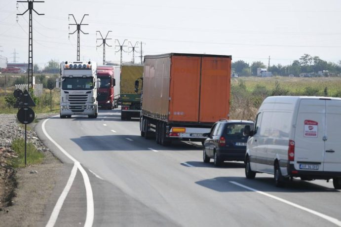 Șoferii din Arad au început să boicoteze benzinăriile austriece: Dacă politicienii români atâta pot, noi nu putem face mai mult