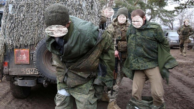 Ucrainenii de rând luptă cum pot: 500 de soldaţi ruşi, otrăviţi cu alcool contrafăcut