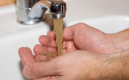 Se spală reţelele de apă în Chizătău, Poieni, Crivina de Sus și Pietroasa. Recomandări pentru localnici