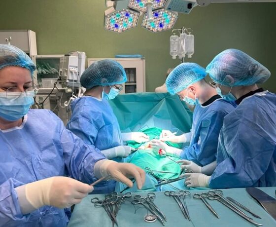 Tumoră cu greutatea unui nou-născut, extirpată într-un spital din vestul țării 