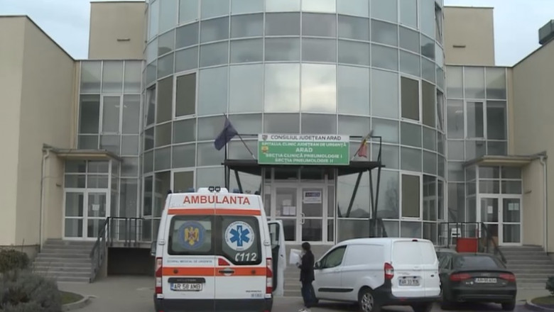 Situaţia se complică din nou. Spitalul de Urgență Arad extinde zona pentru cazurile de coronavirus