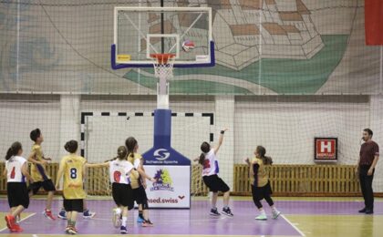 Două școli din Timiș, la turneul final al Ligii Nord din cadrul Jr. NBA League România