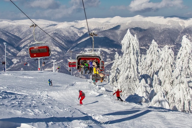 Cea mai lungă pârtie de schi din România a fost inaugurată în judeţul Hunedoara. Are 8,2 kilometri 1 Cea mai lungă pârtie de schi din România a fost inaugurată în judeţul Hunedoara. Are 8,2 kilometri