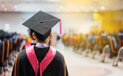 România, pe ultimul loc în UE la numărul de absolvenți de studii superioare