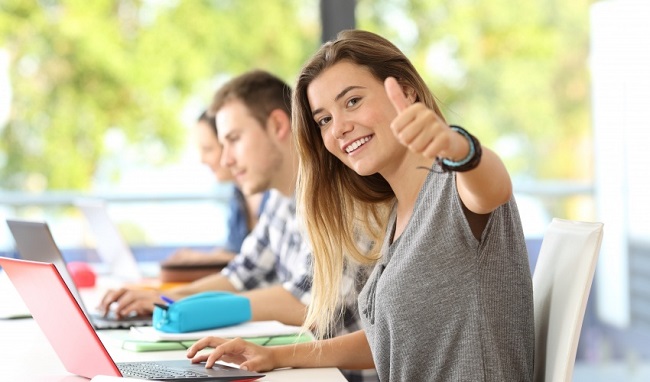 Universitățile de stat din Timișoara urmează să implementeze programul ”Primul student în familie”