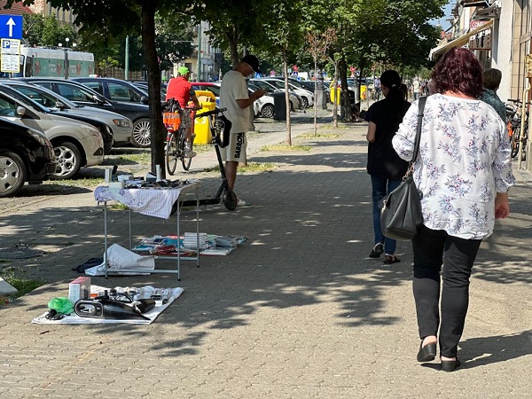 Dezvoltare marca Fritz-Lațcău: talcioc pe trotuar în loc de chioșcuri