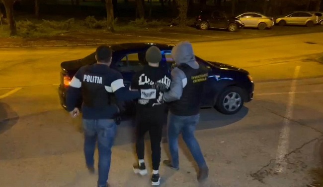Tâlhărie la Timișoara. Făptașul i-a pulverizat victimei în față spray iritant lacrimogen