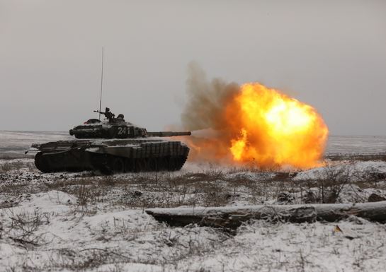 Rusia face exerciții cu tancuri la granița cu Ucraina. „Tobele războiului bat cu putere” - diplomat american