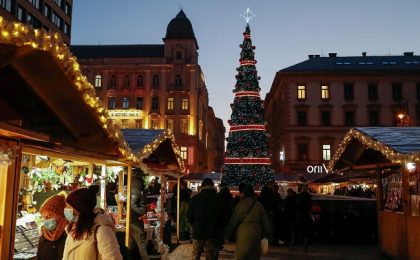 Târgurile tradiționale de Crăciun s-au deschis în Budapesta doar pentru vaccinați