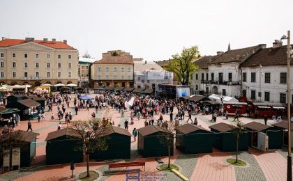 Timişoara se pregăteşte pentru Târgul de Paşte: 16 truck-uri și 32 de căsuțe cu produse alimentare și nealimentare, dar și elemente de divertisment. Programul evenimentelor