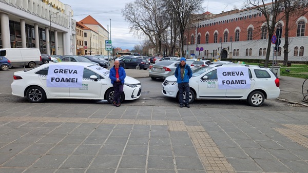 Taximetriștii protestatari au intrat în greva foamei, mișcările continuă și la Timișoara