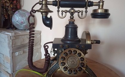 Timișenii mai folosesc telefonul fix. Sunt printre cei mai vorbăreți din țară 1 Timișenii mai folosesc telefonul fix. Sunt printre cei mai vorbăreți din țară