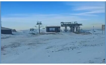 Probleme pe domeniul schiabil Sinaia din cauza gerului extrem. Minus 25 de grade în Bucegi