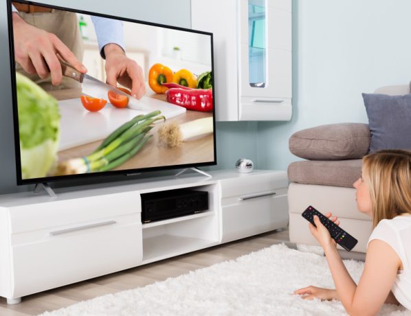 Un japonez a inventat televizorul care poate reda gustul.