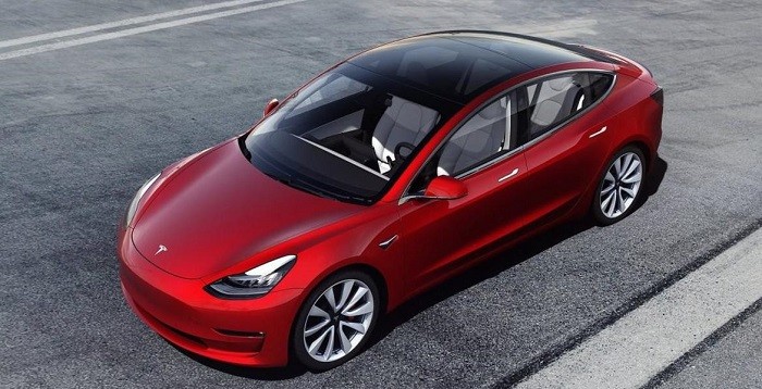 Tesla Model 3 a devenit, în septembrie, cel mai bine vândut autovehicul în Europa